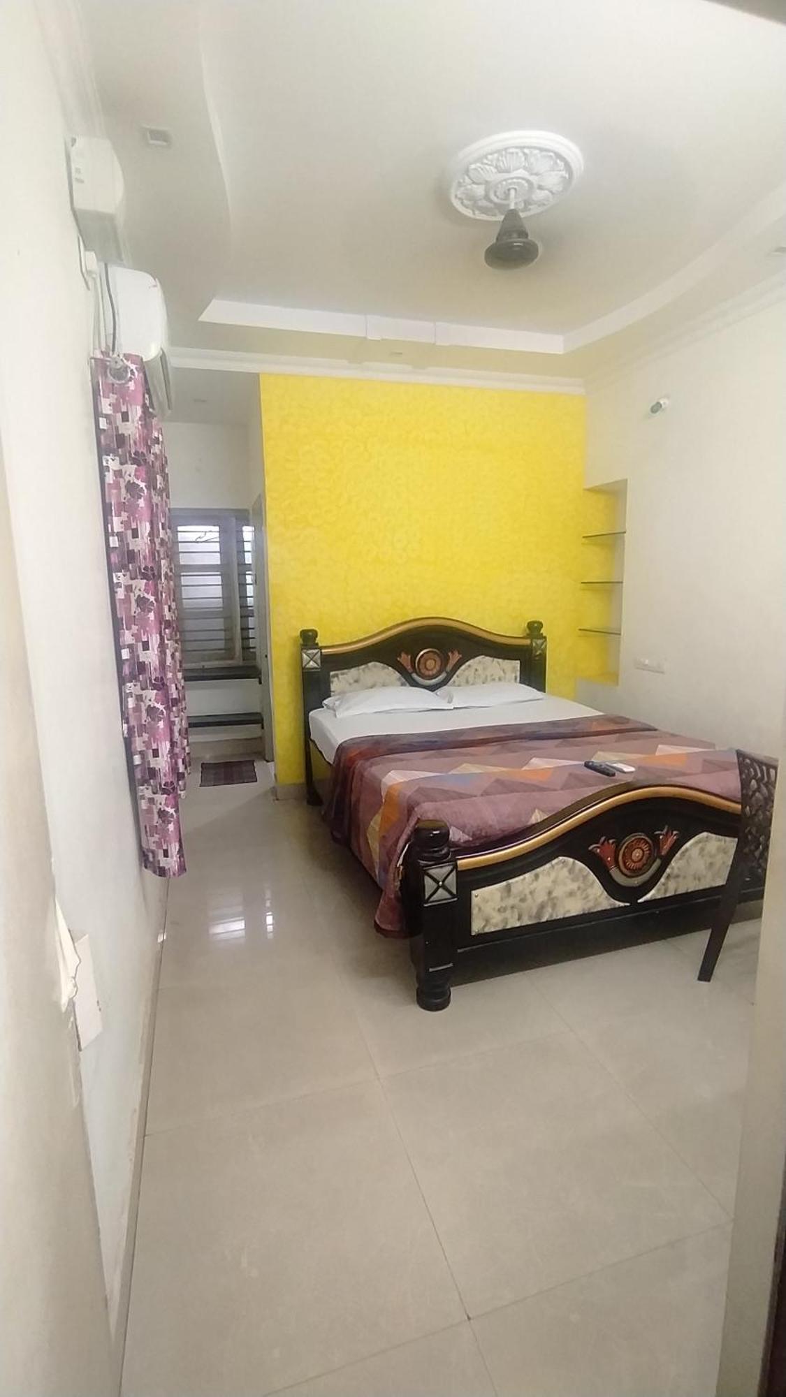 Kushi Homestay Guest House Visakhapatnam Exteriör bild